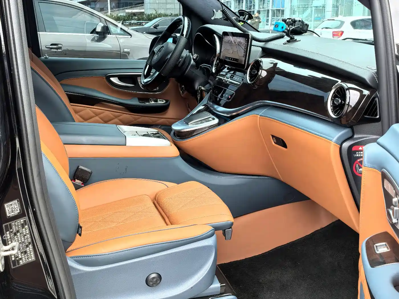 Mercedes-Benz V-Class 2022 V 260 L Long Wheelbase Prestige Edition фото 22