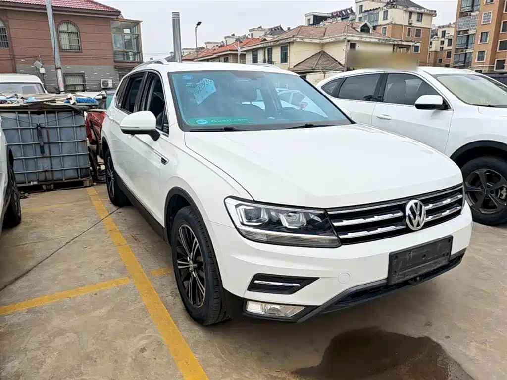 Volkswagen Tiguan L 2019 330TSI Automatic 2WD Panorama Comfort Edition China VI фото 4