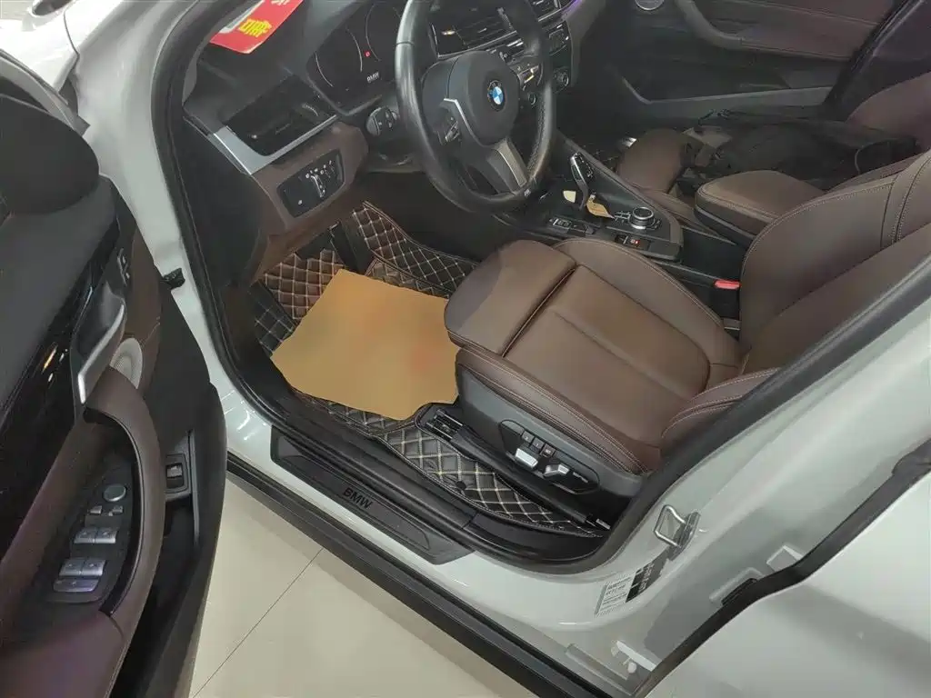 BMW X1 2022 sDrive25Li Leading фото 16