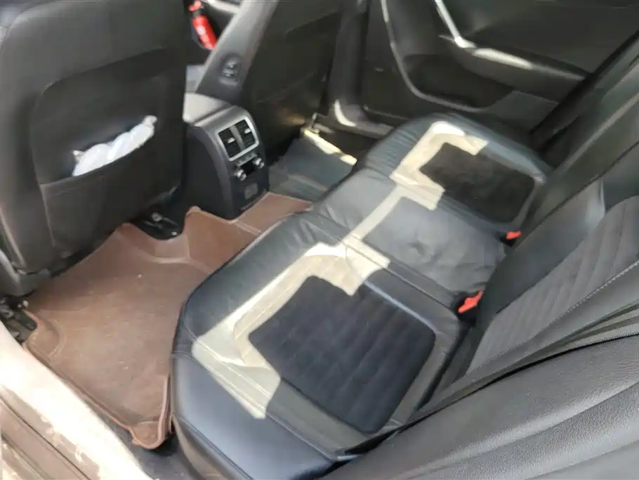 Volkswagen Magotan 2013 1.8TSI Premium фото 11