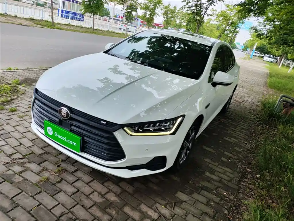 BYD Qin Pro 2018 1.5TI Automatic Smart Connected Premium Edition фото 2