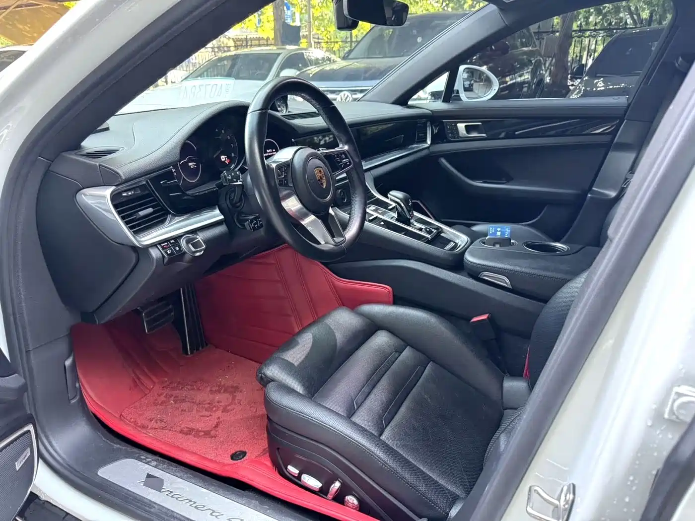 Porsche Panamera New Energy 2017 Panamera 4 E-Hybrid Executive Long Wheelbase 2.9T фото 5