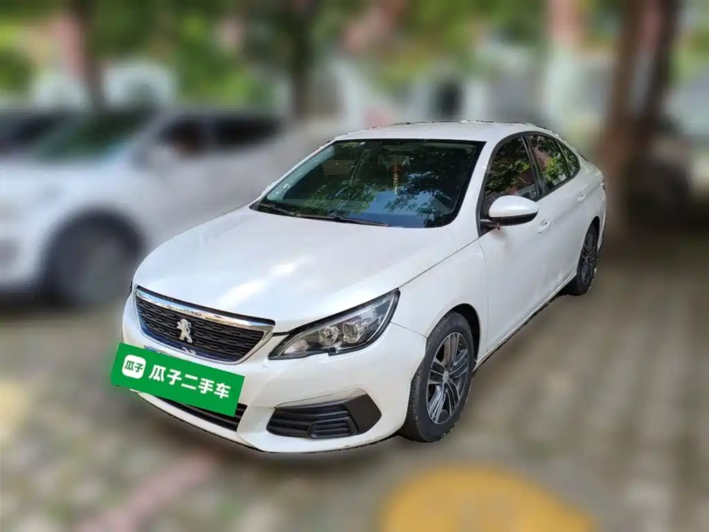 Peugeot 308 2018 1.6L Manual Fashion Edition фото 2