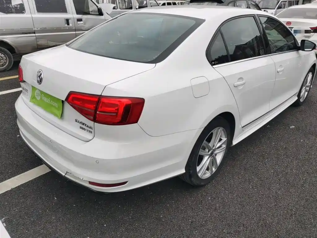 Volkswagen Sagitar 2018 280TSI DSG Spark Edition фото 7