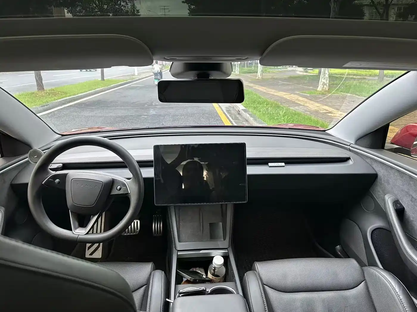 Фото 4 - Tesla Model 3