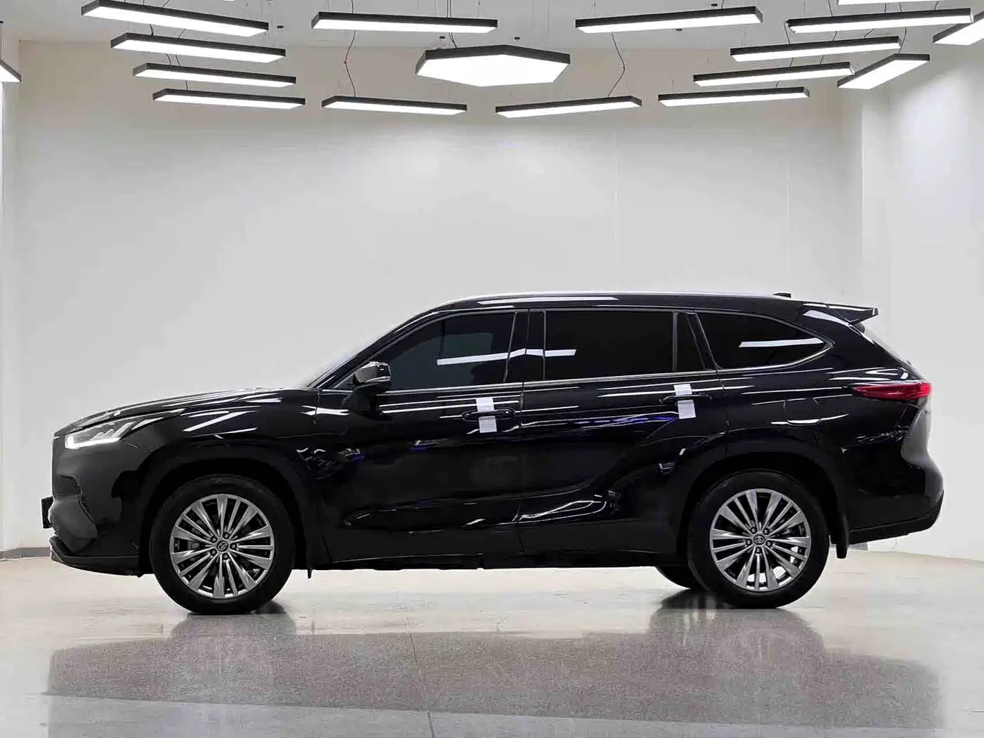 Toyota Highlander 2024 380T AWD Premium 7-Seater фото 4