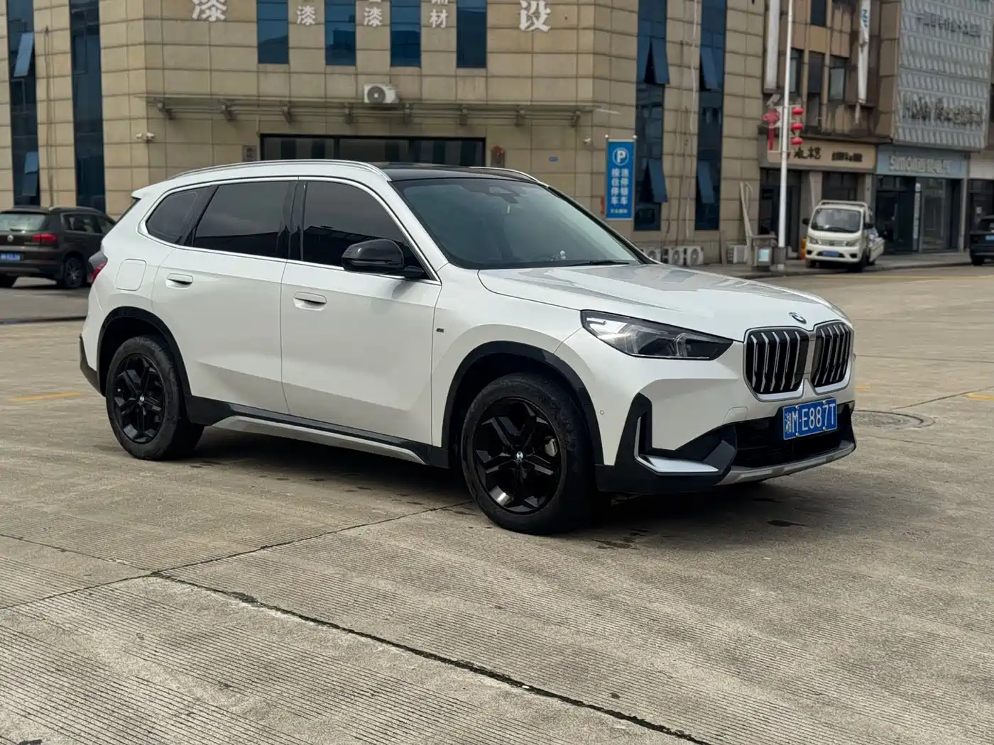 BMW X1 2023 sDrive20Li X Design Package фото 3