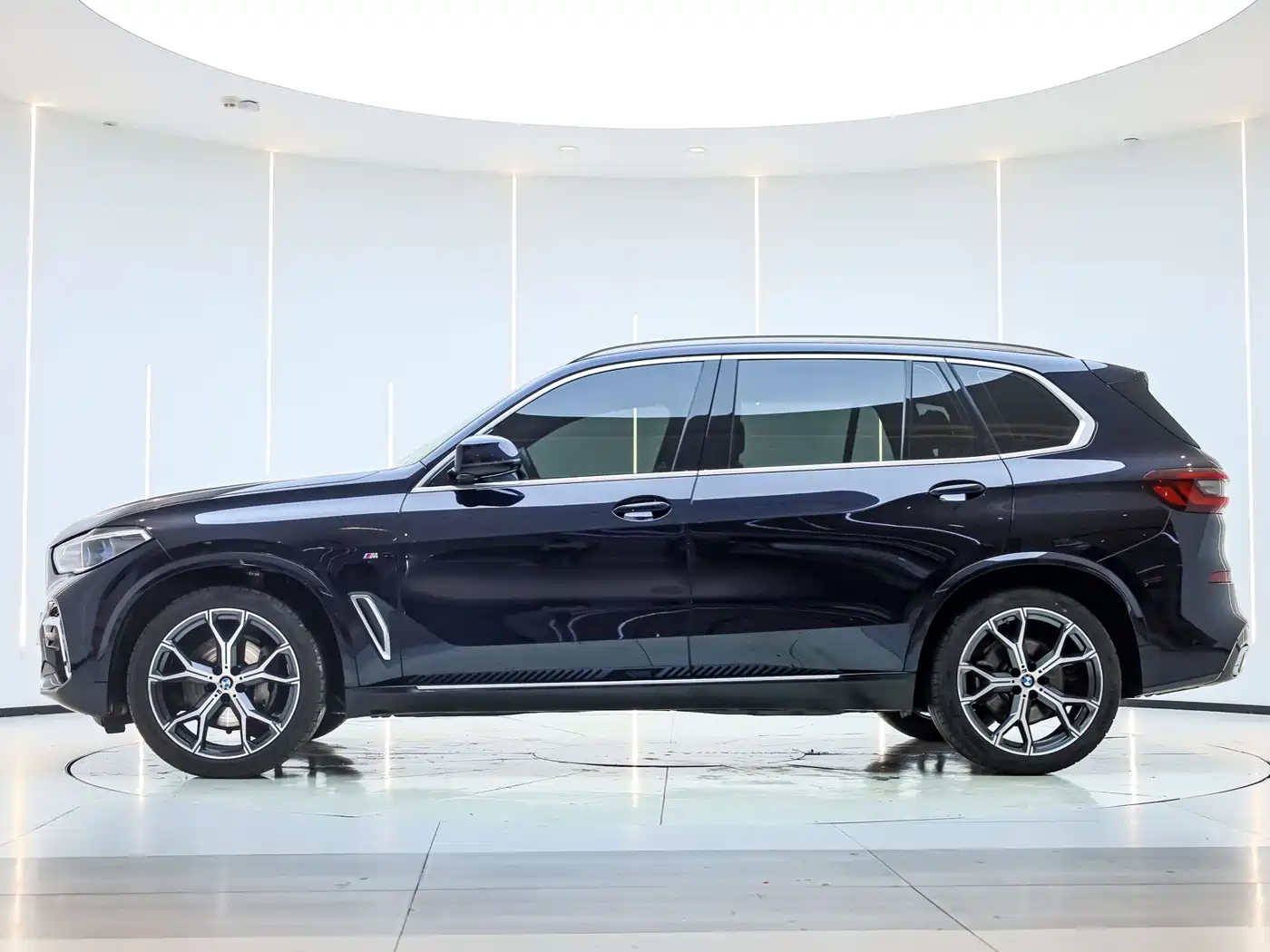BMW X5 2022 Facelift xDrive 40Li M Sport Package фото 8