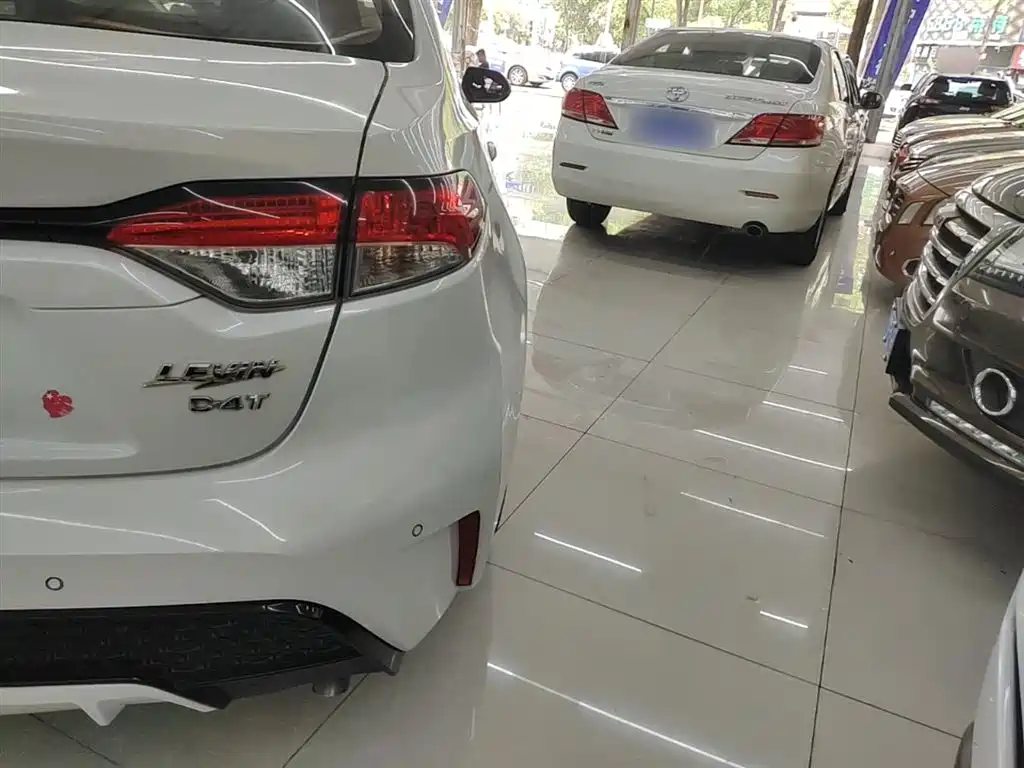 Toyota Levin 2021 185T CVT Sport Edition фото 8