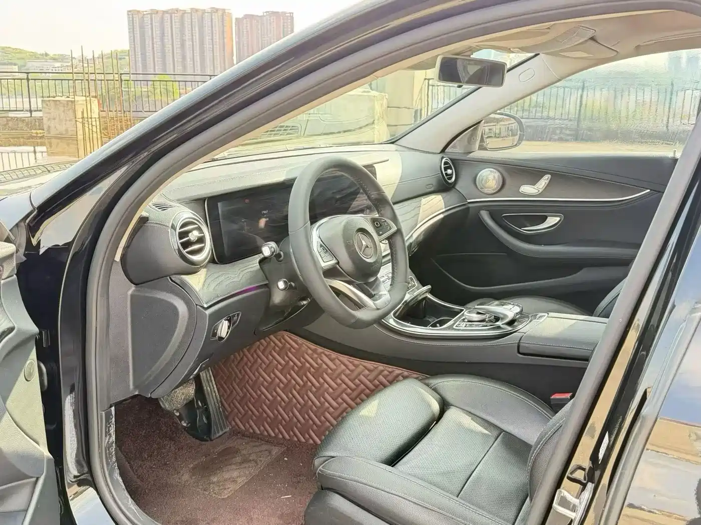 Mercedes-Benz E-Class 2016 E 200 L Sport Type фото 4