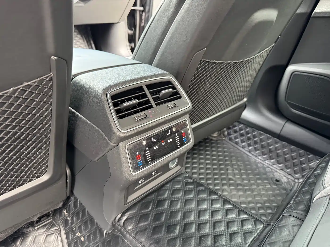 Audi A6L 2023 Facelift 45 TFSI Premium Dynamic фото 14