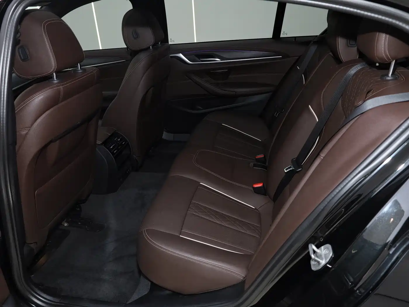 BMW 5 Series 2022 Model Second Facelift 530Li Leading M Sport Package фото 24