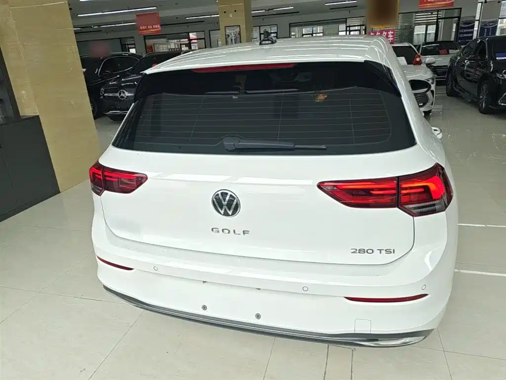 Volkswagen Golf 2023 Facelift 280TSI DSG Pro фото 6