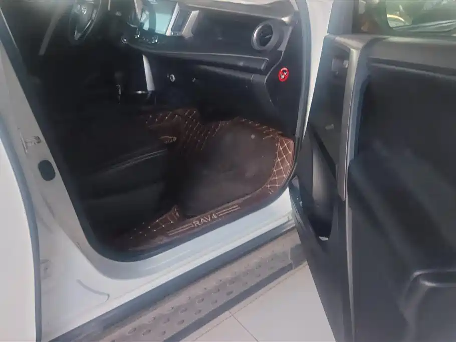 Toyota RAV4 Rongfang 2019 2.0L CVT 2WD Pioneer Version China V фото 8