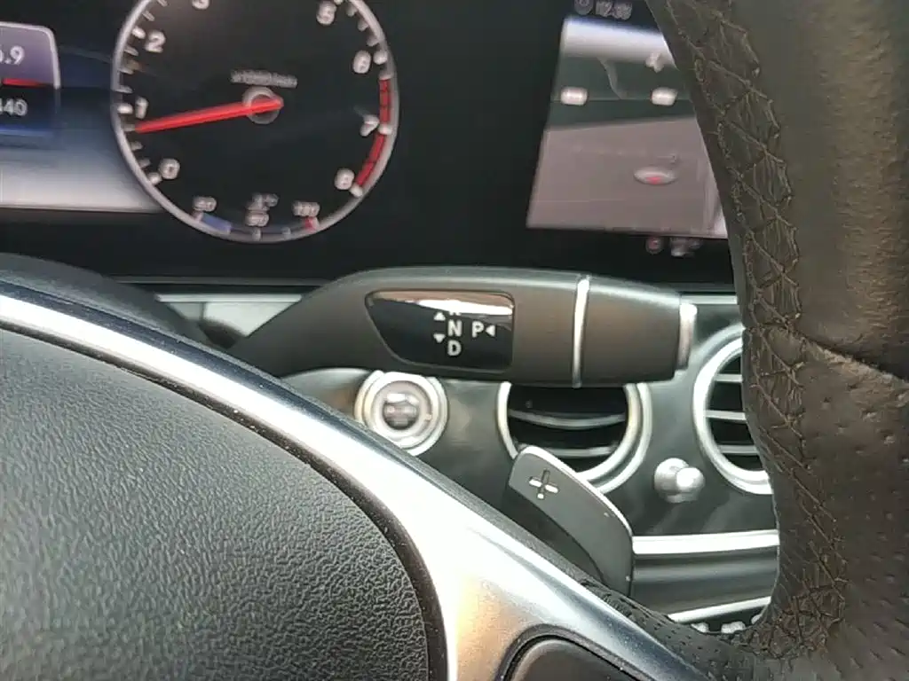 Mercedes-Benz E-Class 2018 Facelift E 200 L Sport фото 14