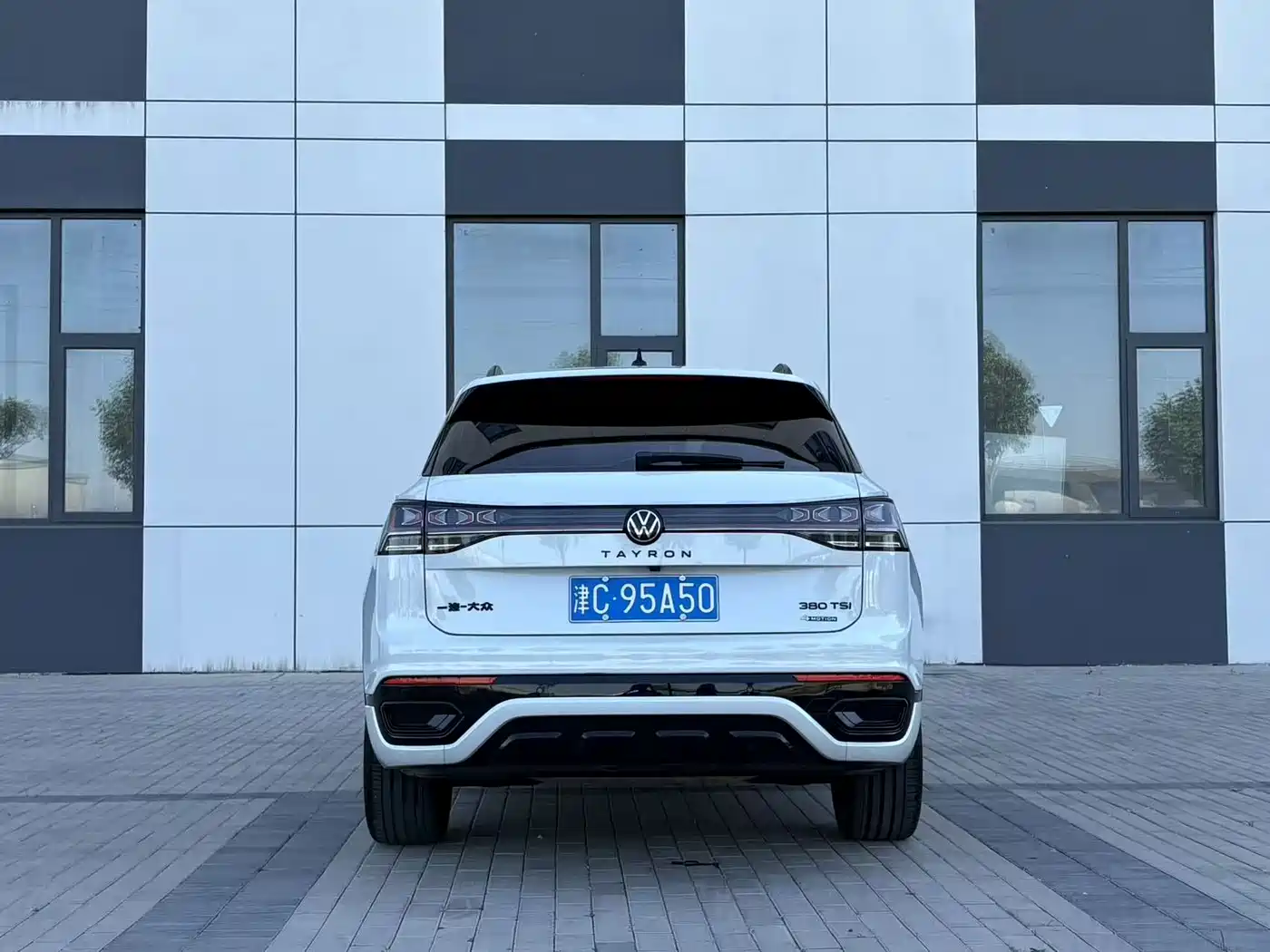 Volkswagen Tayron 2023 Facelift 380TSI 4WD R-Line High Performance Edition фото 7