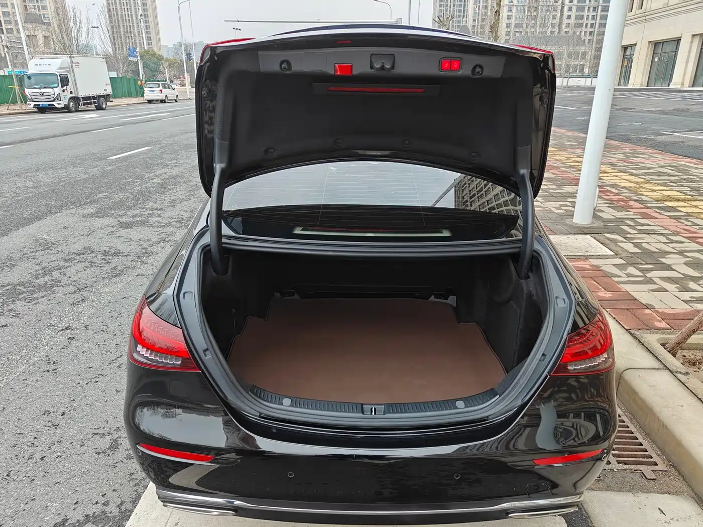 Mercedes-Benz E-Class 2021 E 300 L Luxury фото 10