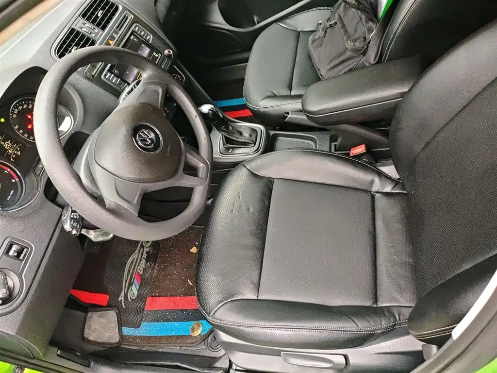 Volkswagen Polo 2014 1.6L Automatic Comfort Edition фото 16