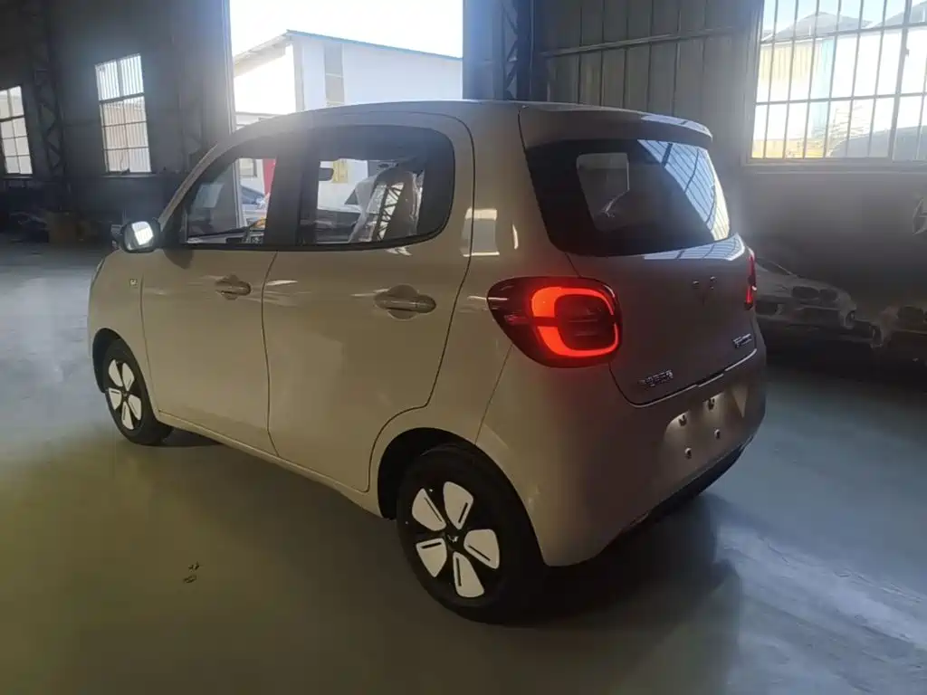 صورة 5 - Wuling Motors Hongguang MINIEV