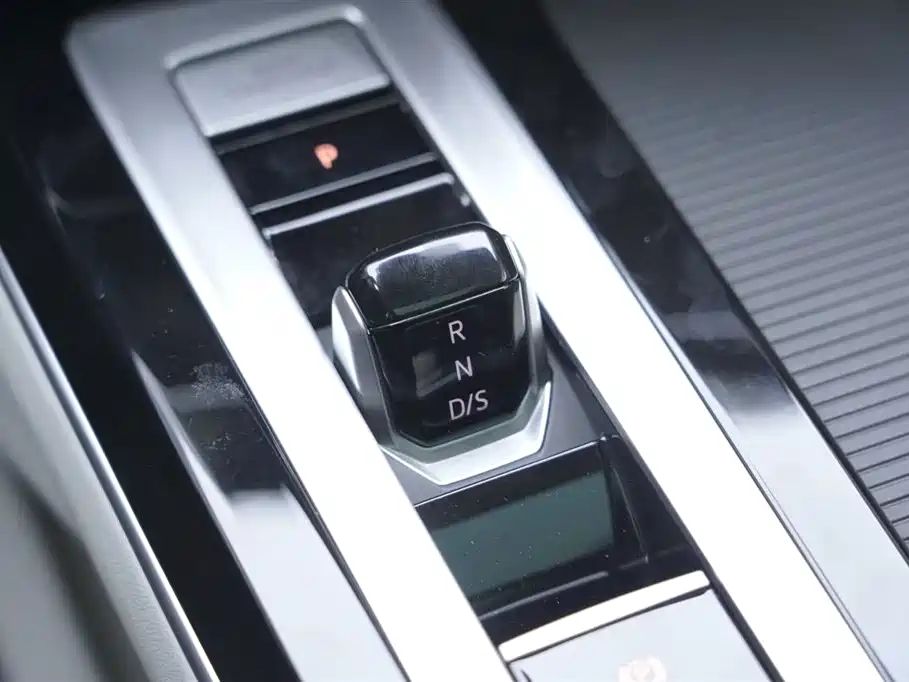 Volkswagen Talagon 2023 380TSI 4WD R-Line Celebration Edition фото 10