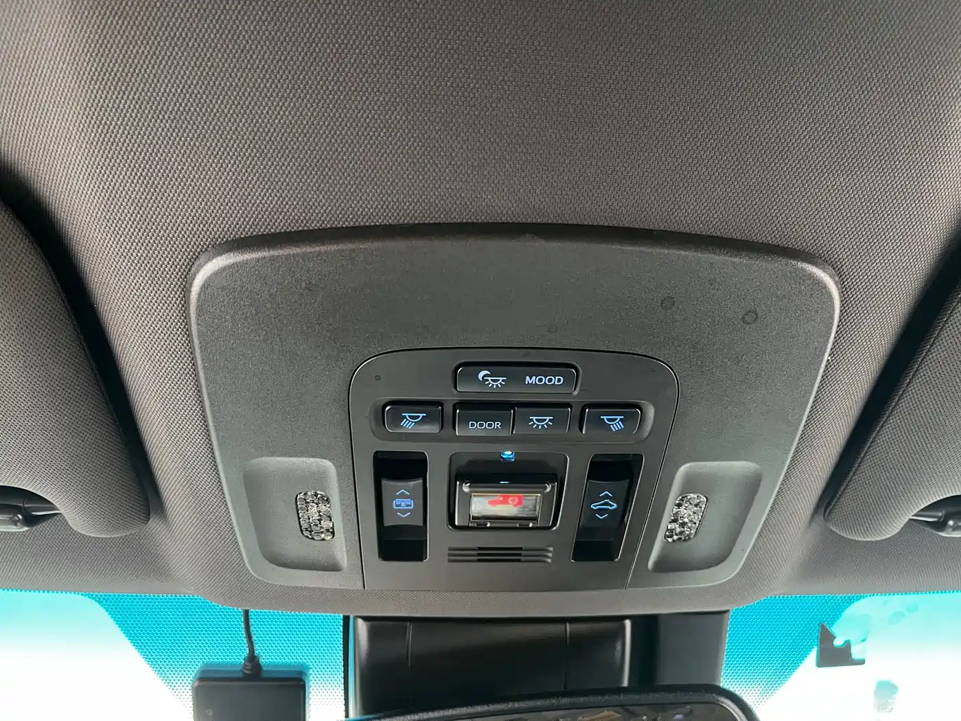 Toyota Avalon 2022 Hybrid 2.5L Limited Flagship Edition фото 24