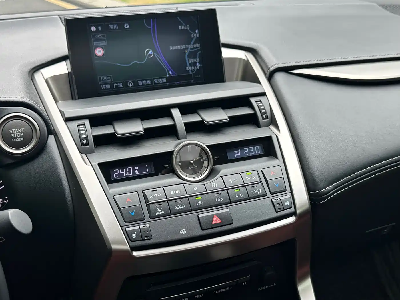 Lexus NX 2016 200 AWD F Sport фото 18