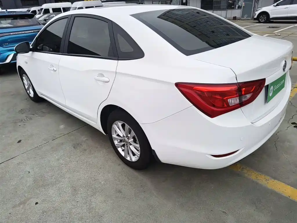 Buick Excelle 2015 15N Automatic Progressive фото 5