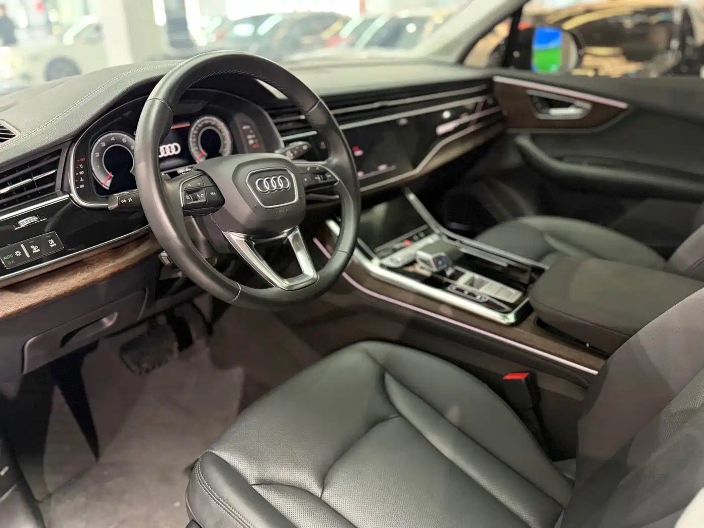 AUDI Q7