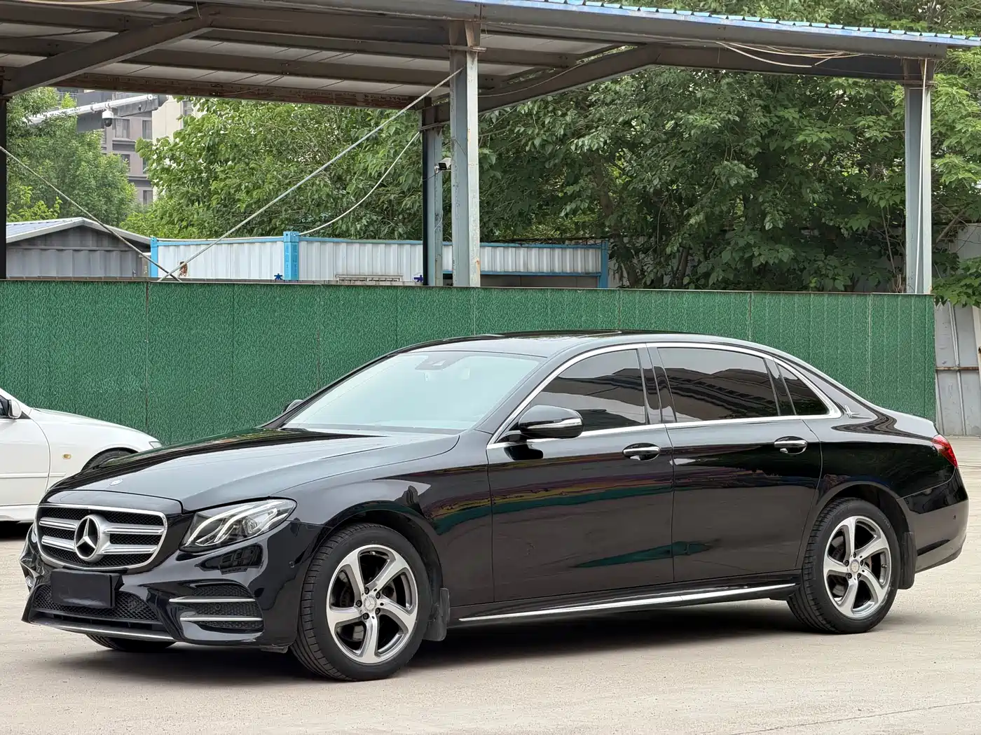 Mercedes-Benz E-Class 2017 E 200 L 4MATIC