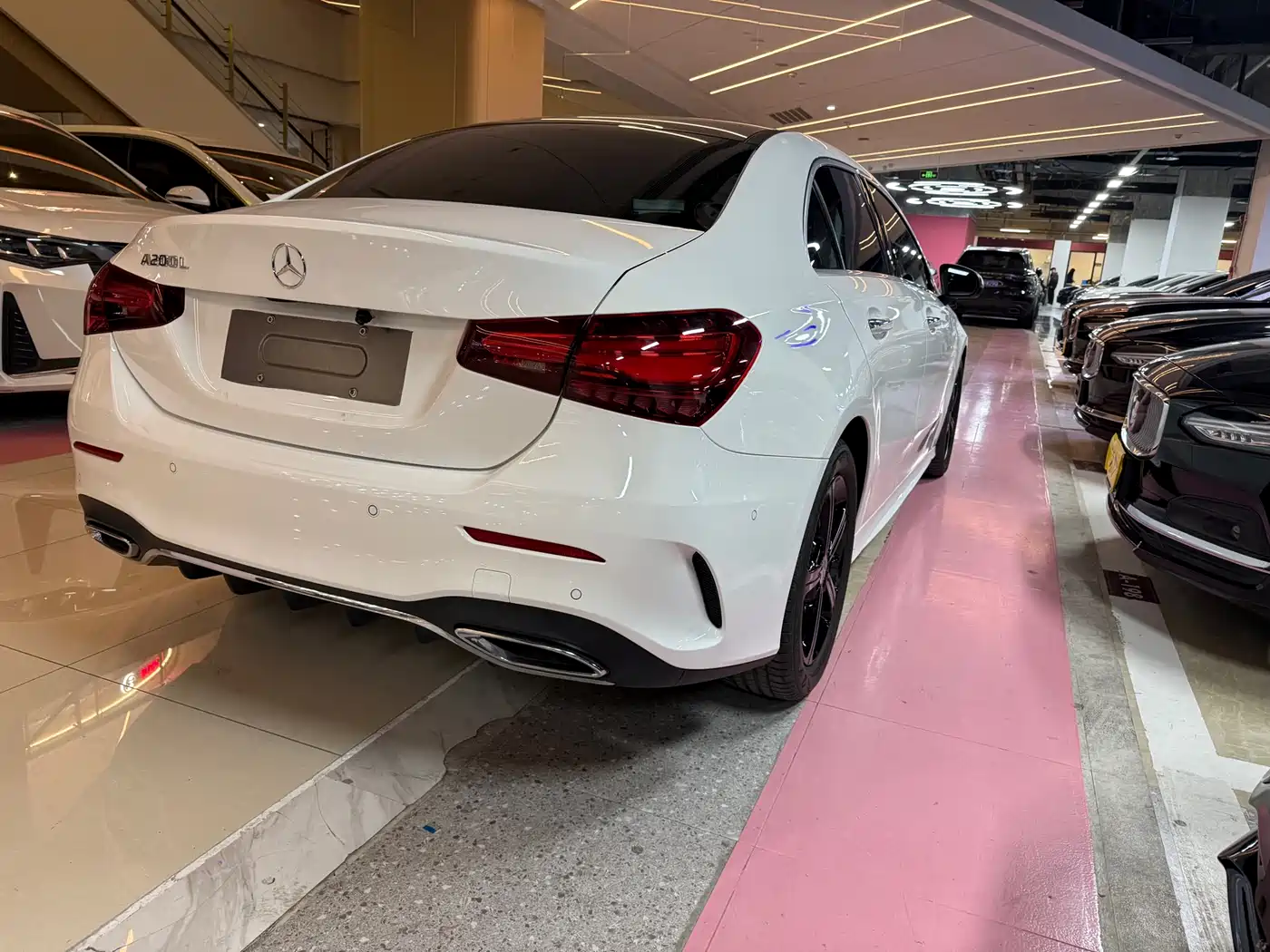 Mercedes-Benz A-Class 2023 A 200 L Fashion фото 13