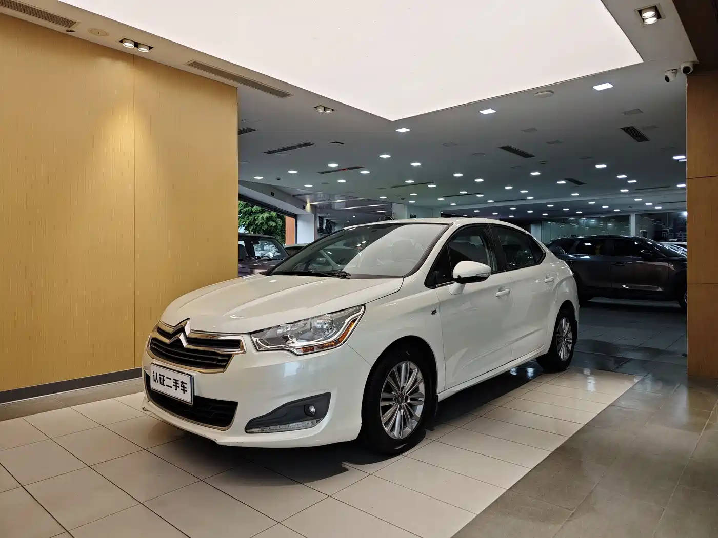  Citroën Citroën C4L 2015 1.8L Automatic Luxury Edition