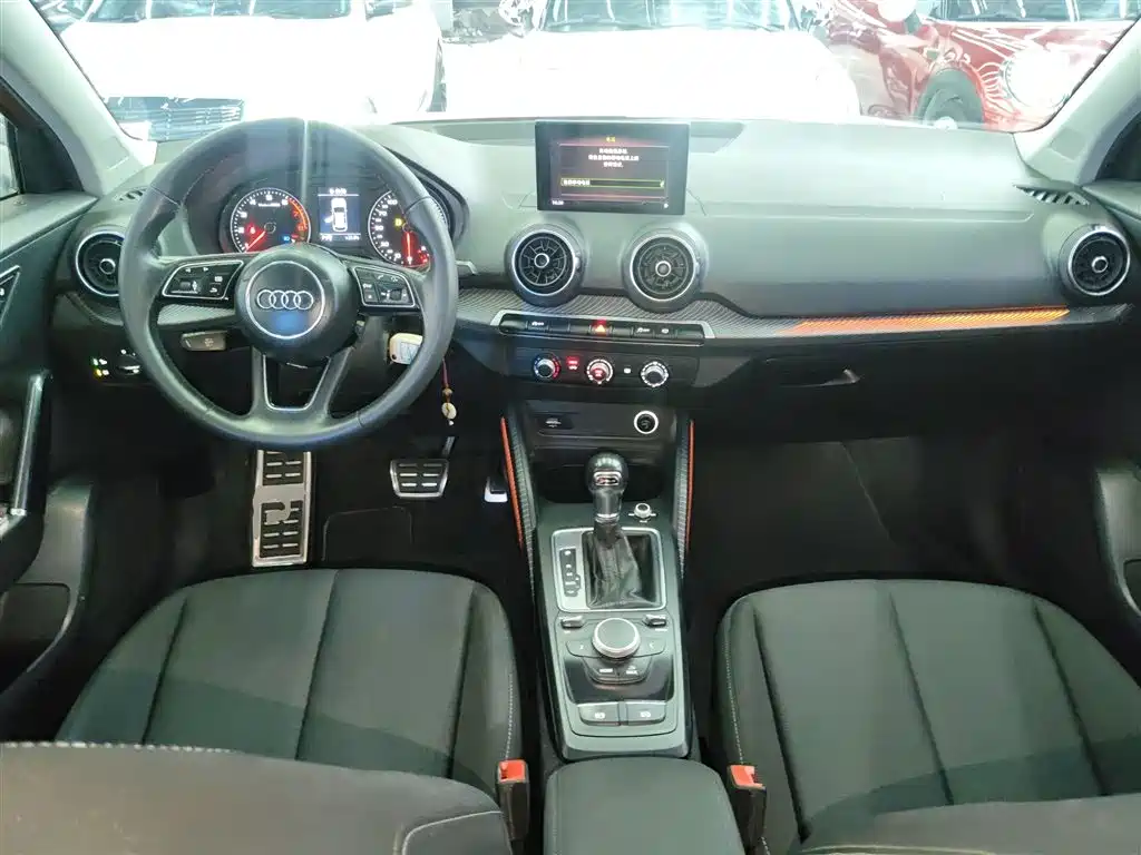 Audi Q2L 2018 35 TFSI Launch Exclusive Edition China V фото 6