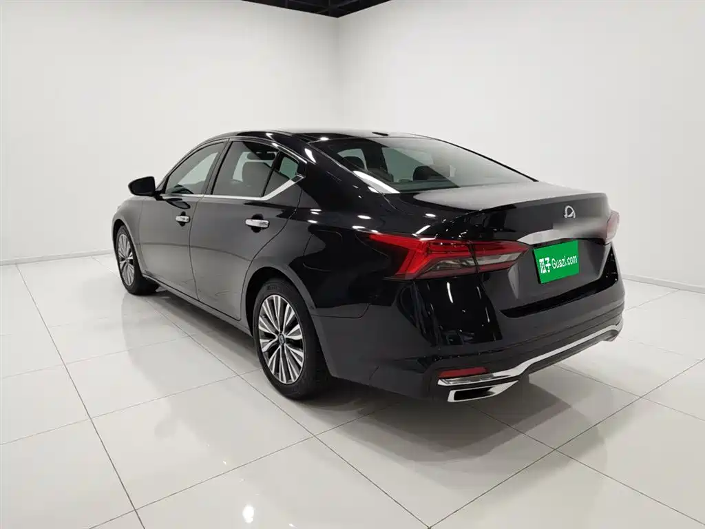 Photo 5 - Nissan Teana