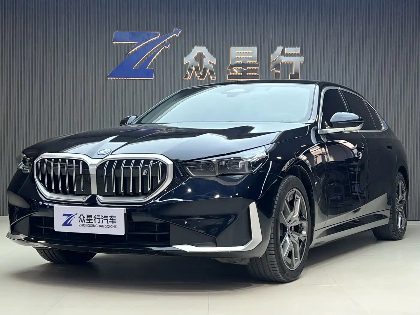 BMW i5 2024 eDrive 35L Luxury Package