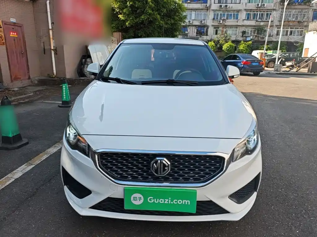 2018 MG 3