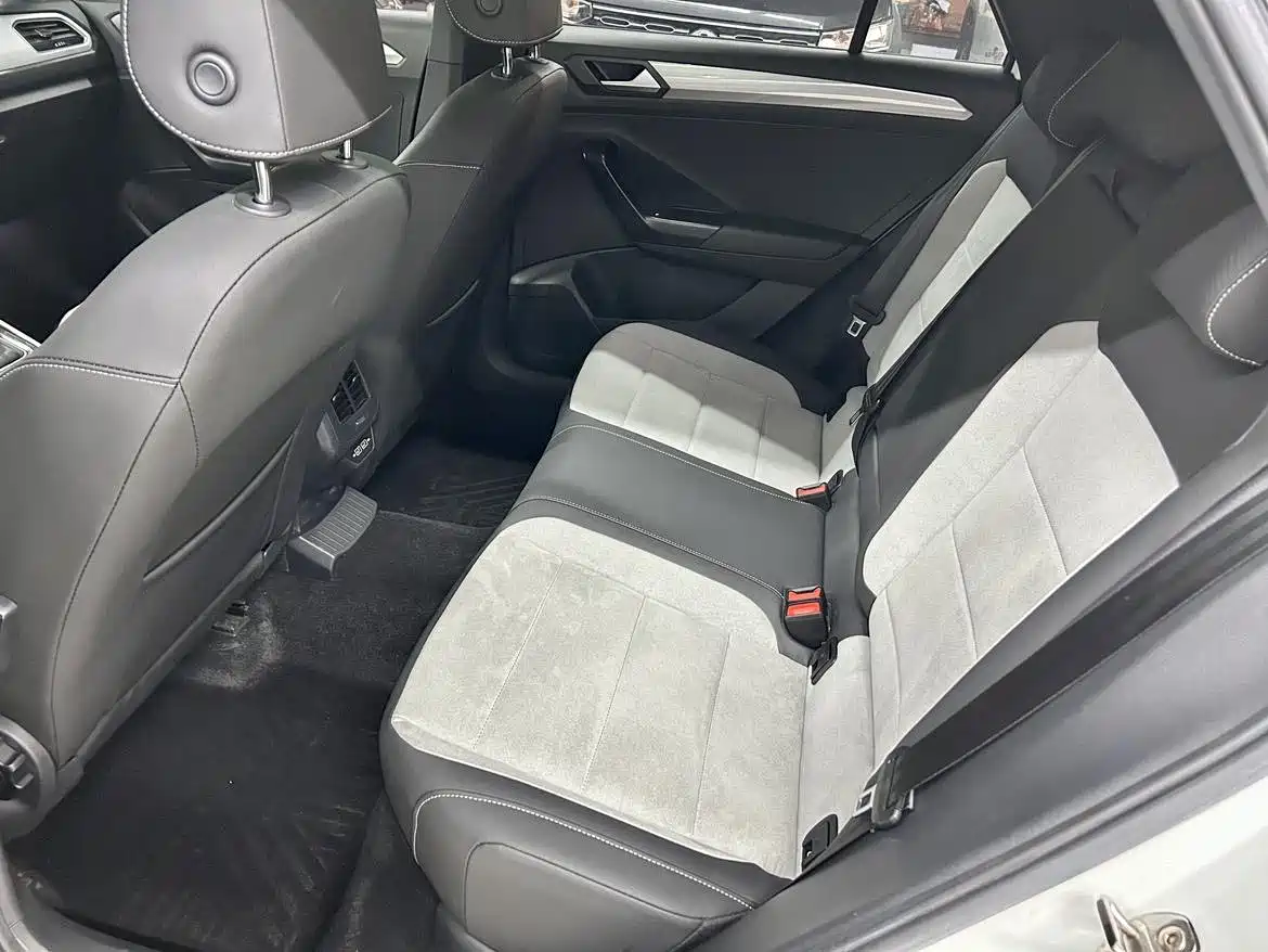 Volkswagen T-ROC 2022 280TSI DSG 2WD R-Line Pro PLUS фото 10