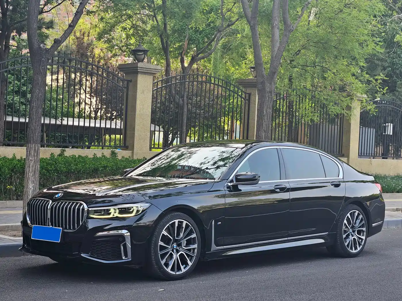 BMW 7 Series 2021 Model 740Li Leading M Sport Package