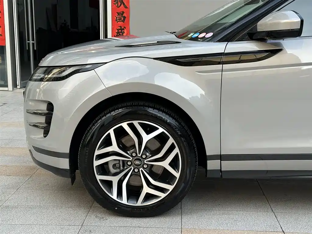 Land Rover Range Rover Evoque 2023 Range Rover Evoque L 249PS Luxury Edition фото 22
