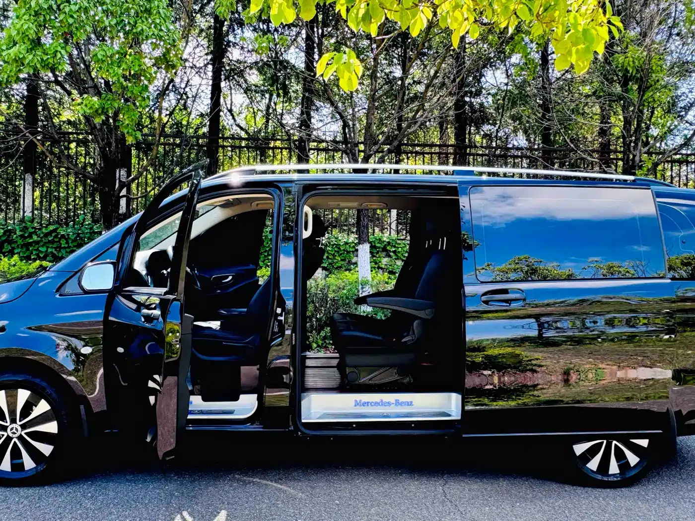 Mercedes-Benz Vito 2021 2.0T Business Edition 9-seater фото 10