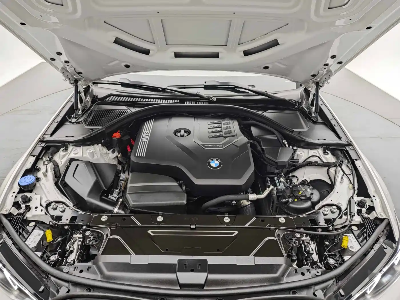 BMW 3 Series 2023 320Li M Sport Package фото 20