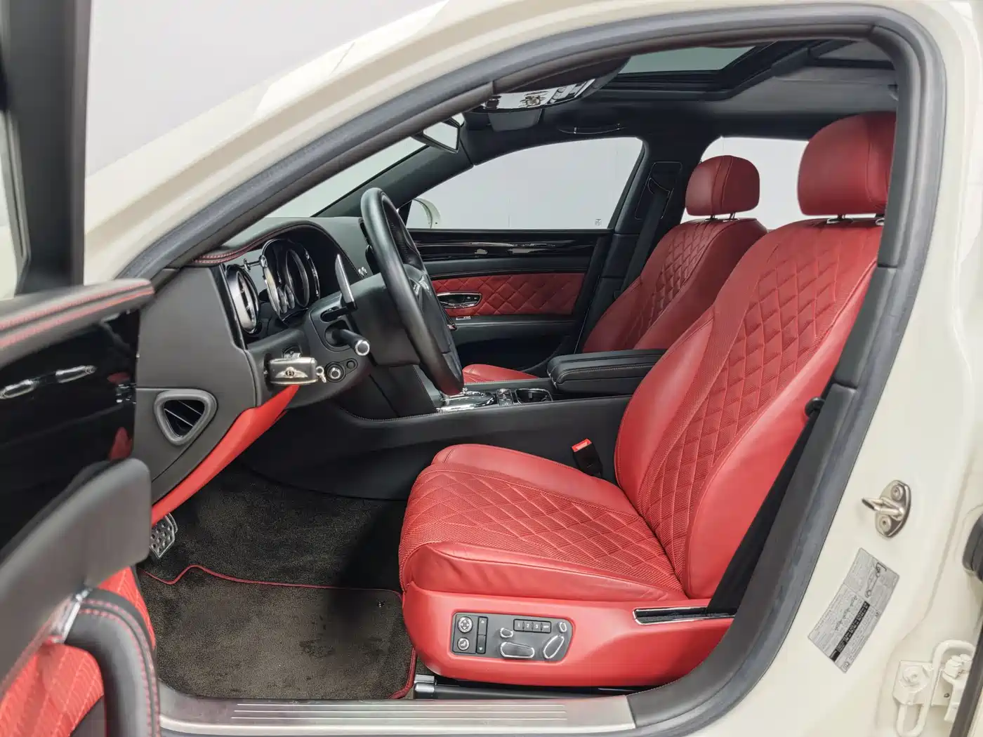 Bentley Flying Spur 2017 4.0T V8 S Standard фото 7