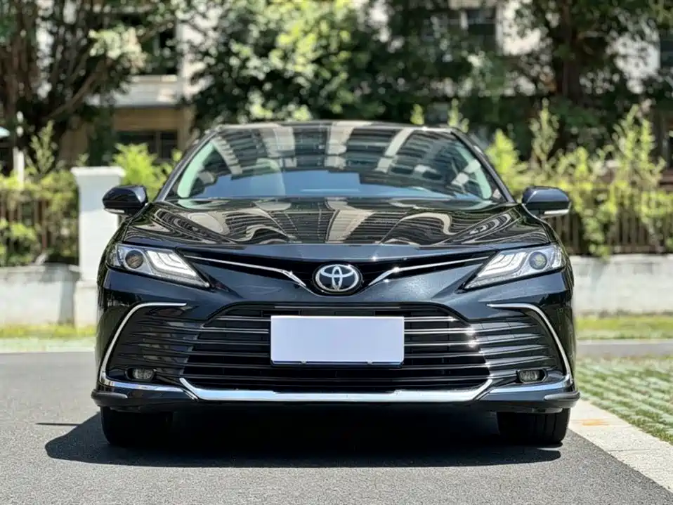 Toyota Camry 2021 2.5G Luxury Edition фото 2