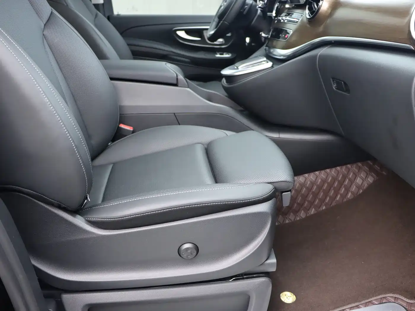 Mercedes-Benz V-Class, миниатюра 8
