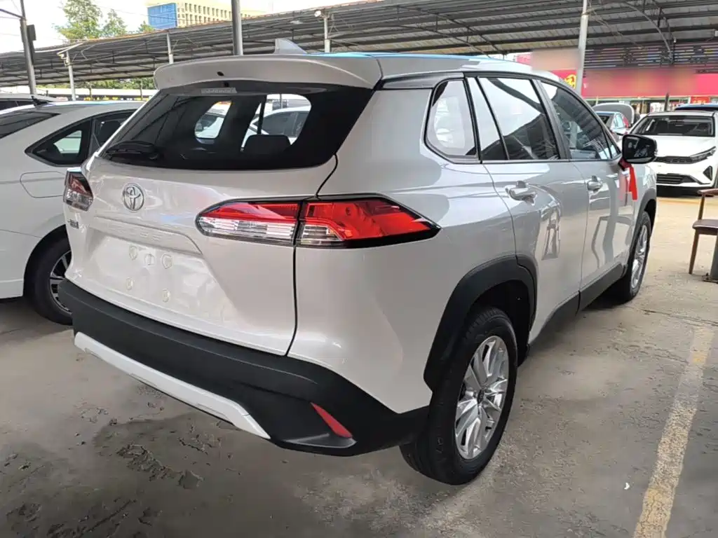 Photo 7 - Toyota Corolla Cross