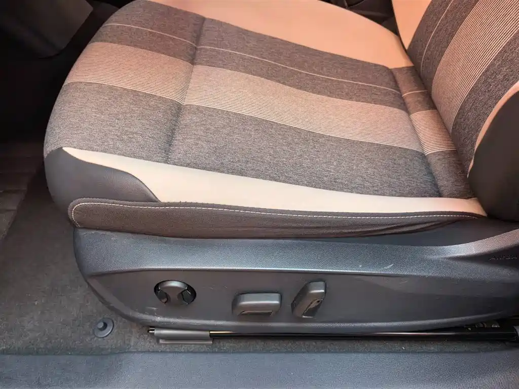 VOLKSWAGEN ID.4 CROZZ