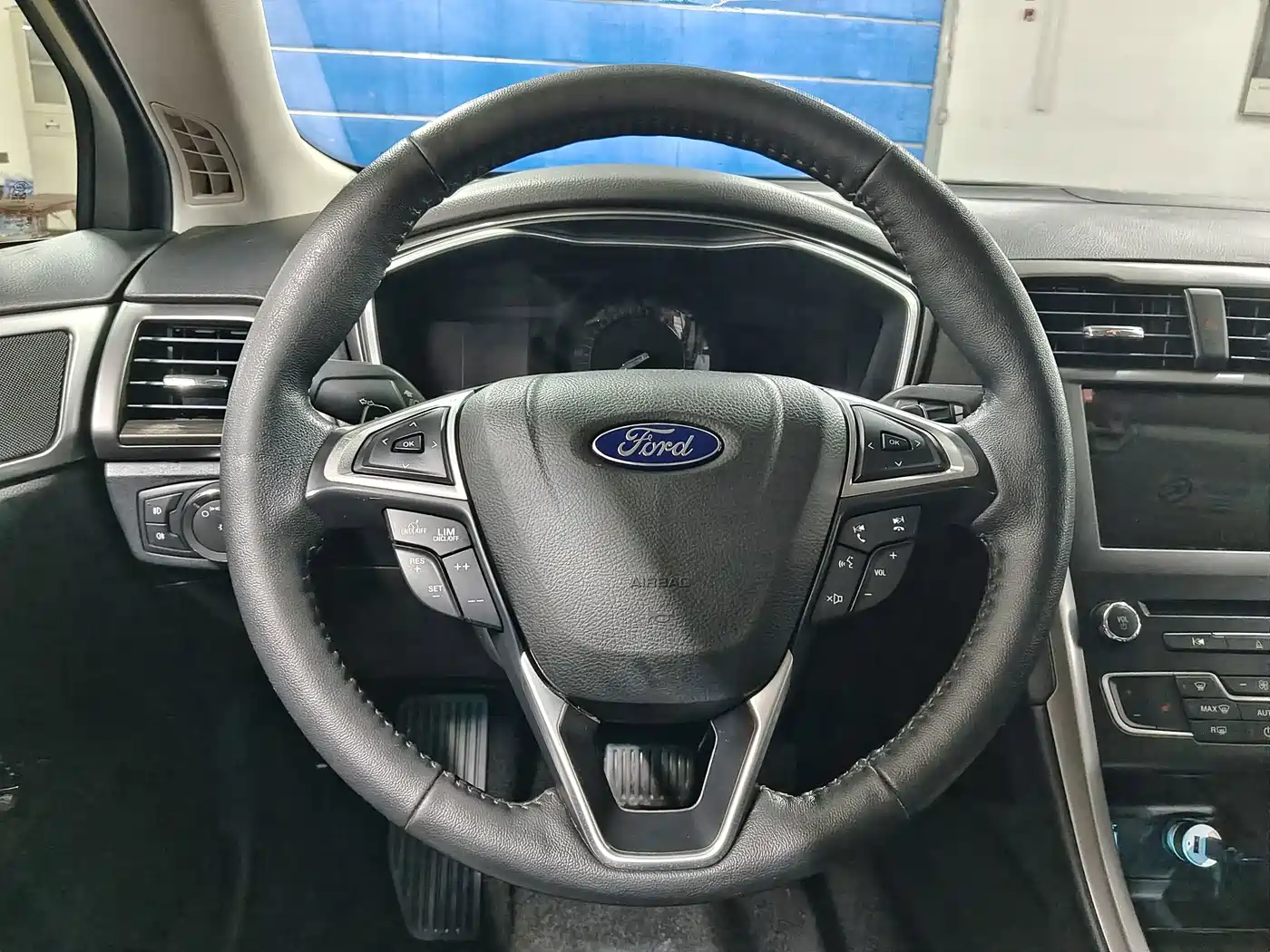 صورة 12 - Ford Mondeo