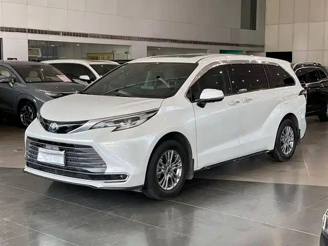 Toyota Sienna 2021 2.5L Hybrid Luxury Edition