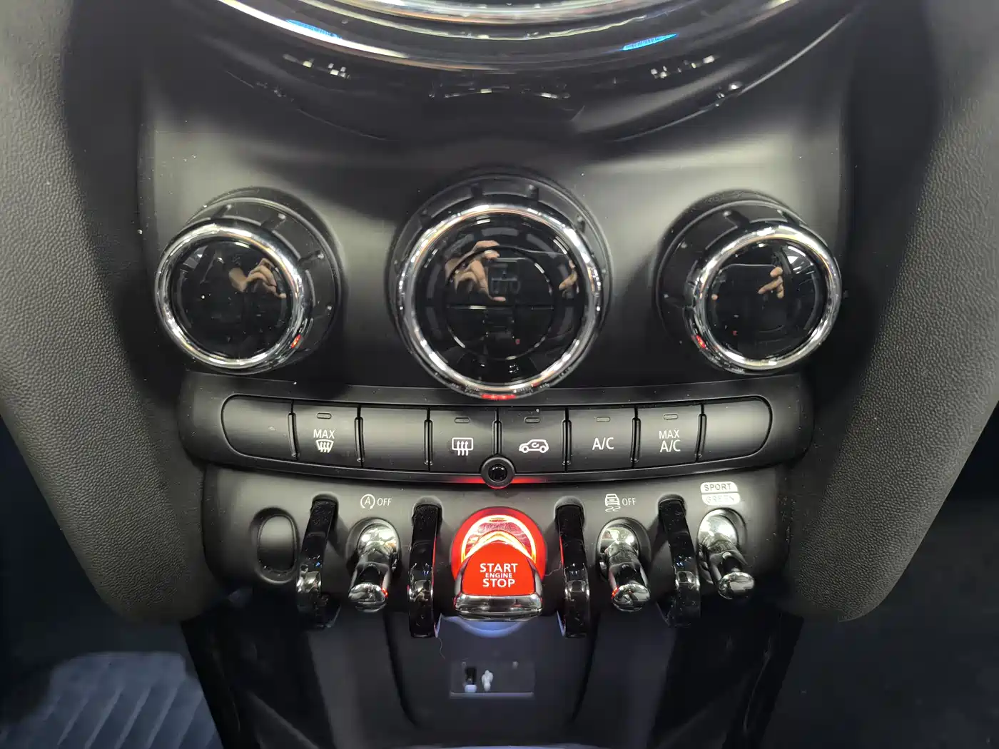 MINI 2023 Facelift 1.5T COOPER Artist фото 12