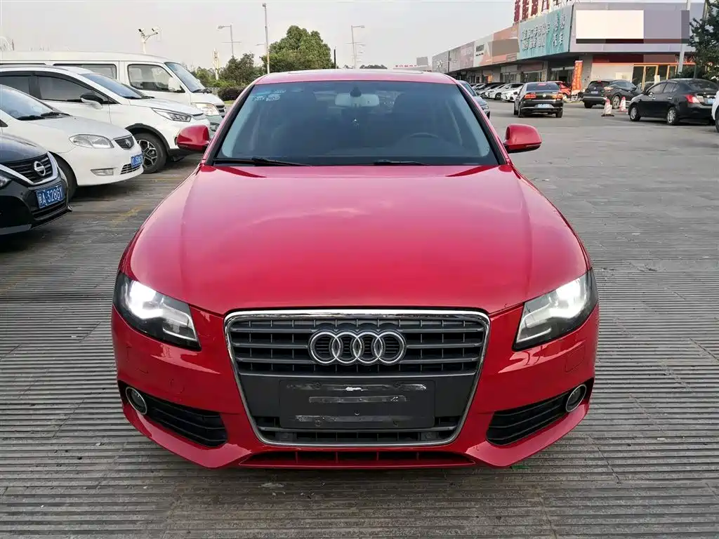 Audi A4L 2012 2.0 TFSI Automatic Technology фото 2