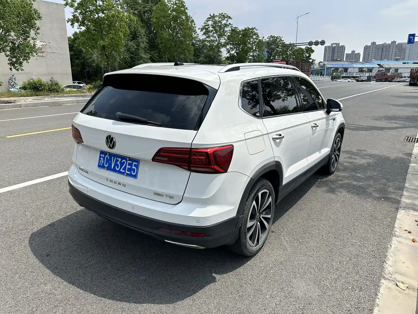 VOLKSWAGEN TUYUE